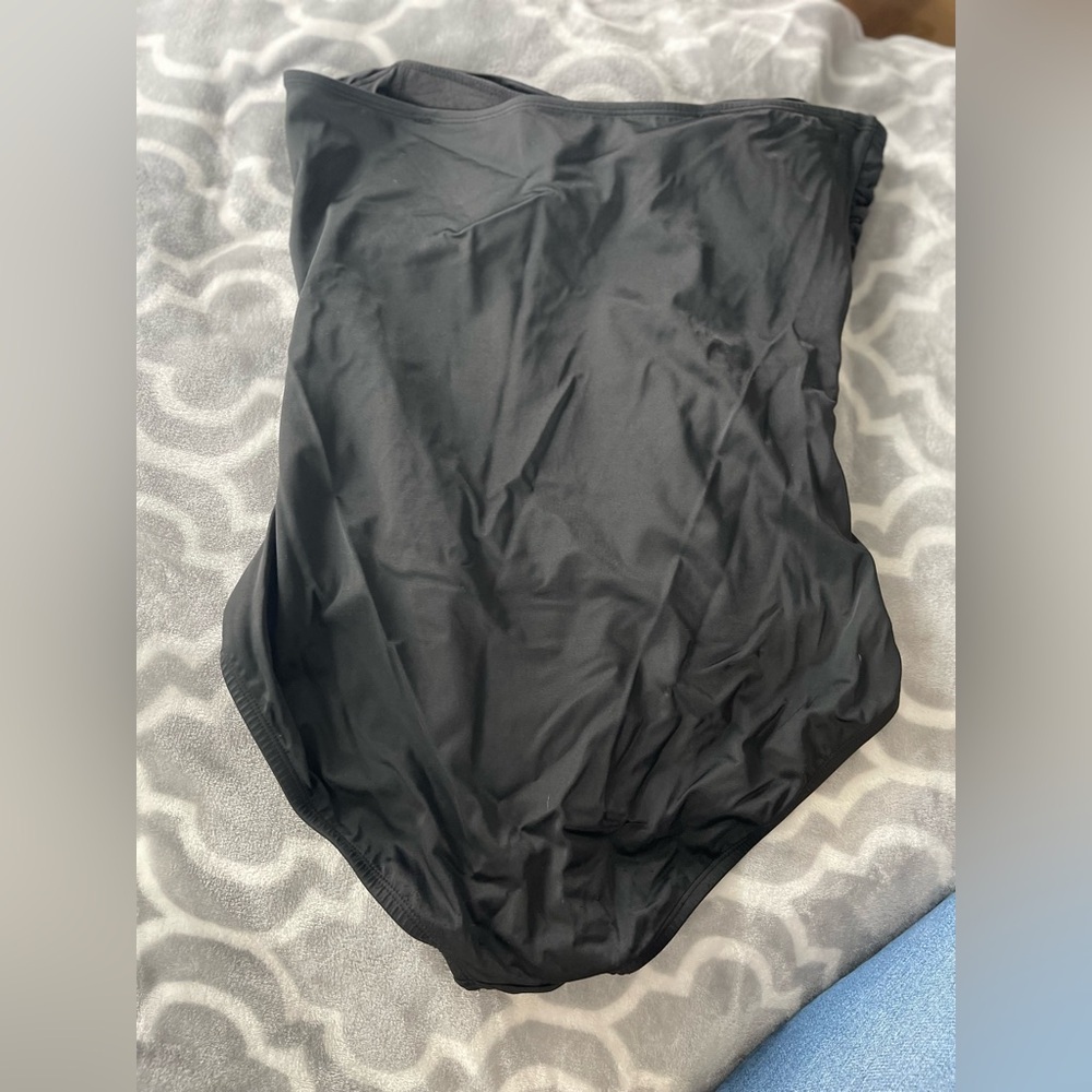 Black strapless Twist front one piece bathing suit. Size xl #2226 - Picture 8 of 11